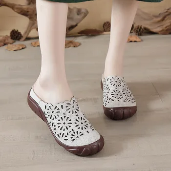 2023 Летняя новая женская обувь на плоской подошве, повседневные дышащие сандалии-шлепанцы из искусственной кожи с вырезами