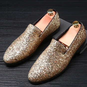 Qmaigie/ мужские модельные туфли-лоферы; Новинка 2022 года; Туфли с Острым носком и бриллиантами; Золотые роскошные брендовые Мужские Туфли С пайетками; Модная Мужская Кожаная Обувь