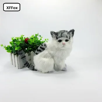 новая модель кошки для приседания в реальной жизни, имитирующая пластик и меха, серая в полоску и белая кошка в подарок размером 18x13x11 см xf1286