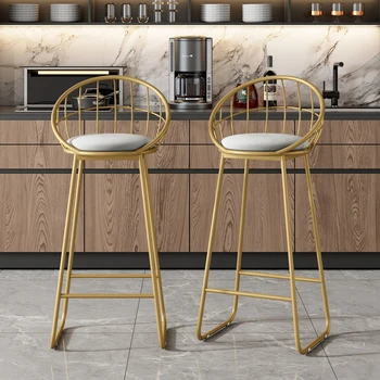 Барный стул с подкладкой для спинки (комплект из 2 штук), опорные ножки из металла золотистого цвета, современный барный стул из серого бархата