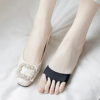 Летние носки с раздельным носком из ледяного шелка, комфортная губчатая подкладка для ног для женщин, впитывающий пот носок с пятью пальцами, Тонкие дышащие носки, стельки