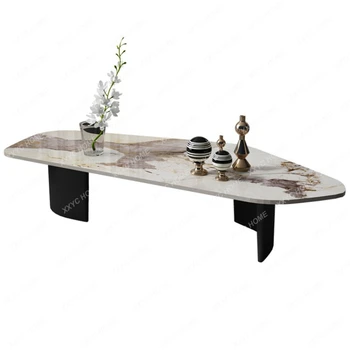 Легкий роскошный журнальный столик из каменной плиты особой формы в гостиной, небольшой квартире, современный простой столик